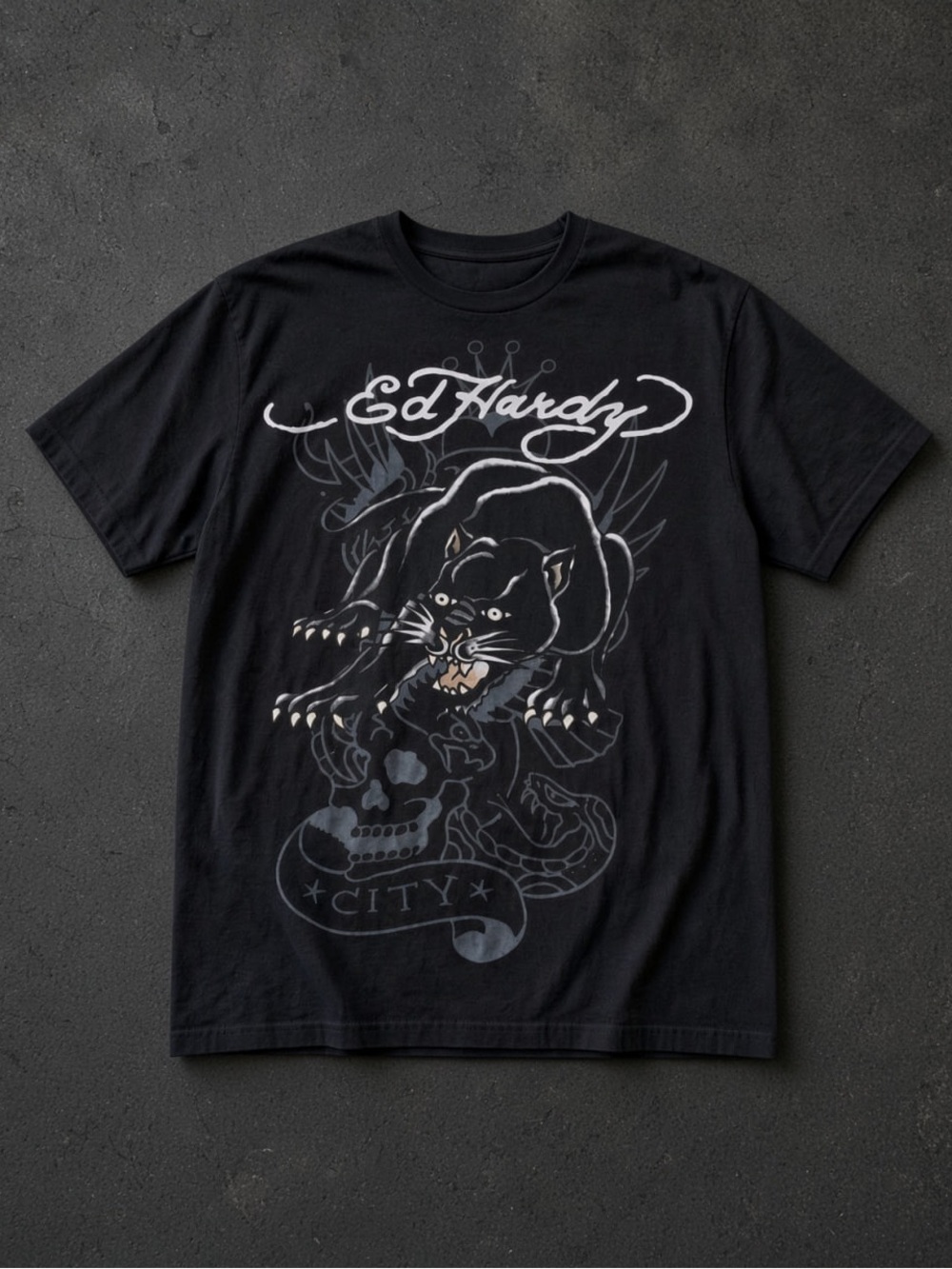 Black Panther Graphic Tee in Black
